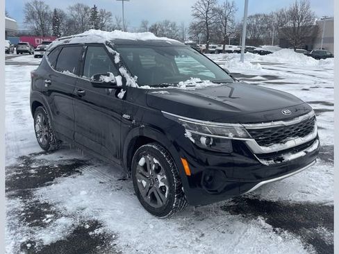 Used 2021 Kia Seltos S image 1