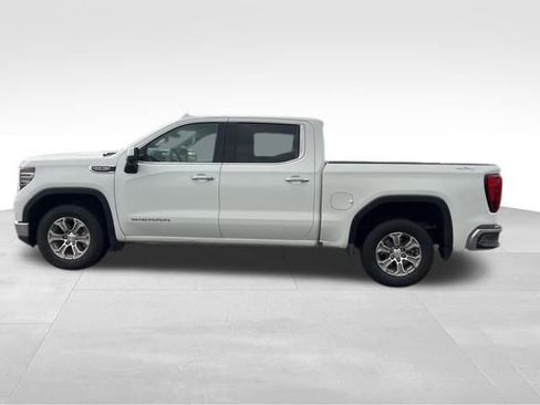 Used 2025 GMC Sierra 1500 SLT image 8