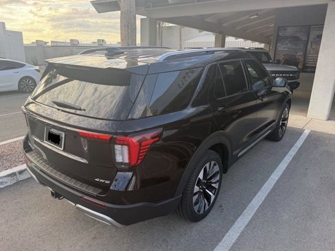 Used 2026 Ford Explorer Platinum w/ LUX Leather Package AWD/4WD image 5