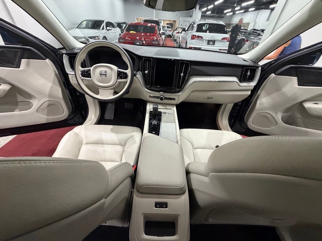 Used 2023 Volvo XC60 B5 Plus w/ Climate Package AWD/4WD image 38
