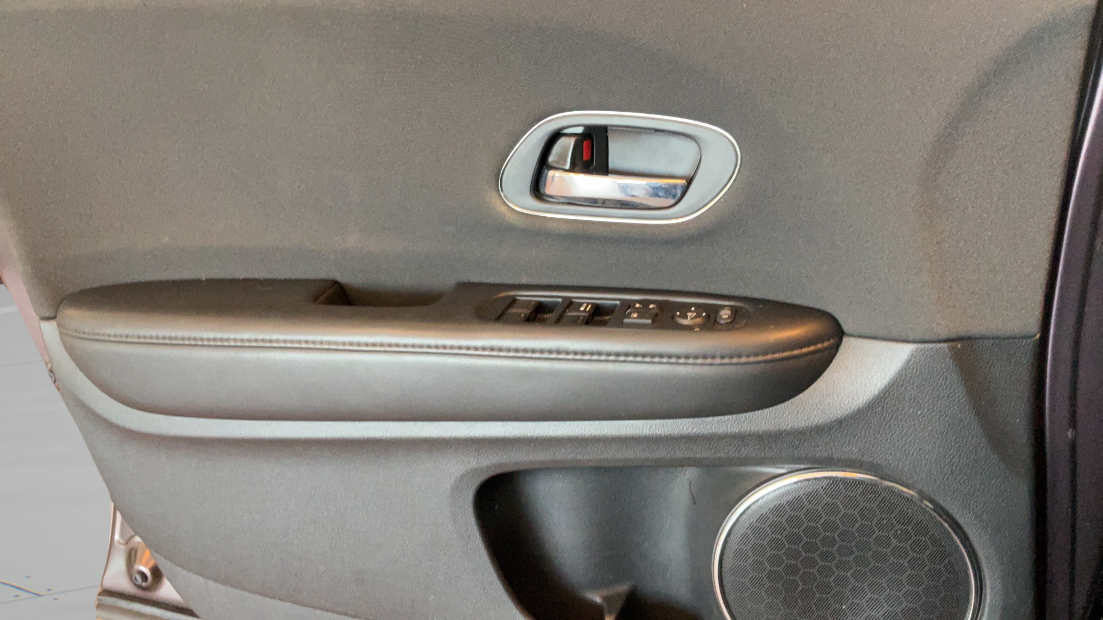 Used 2022 Honda HR-V EX image 18