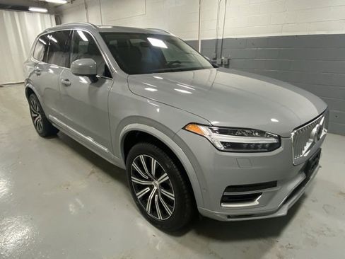 Used 2025 Volvo XC90 B6 Plus image 4