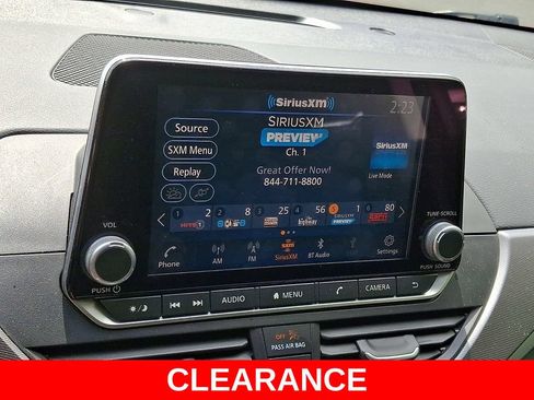 Used 2024 Nissan Altima 2.5 SR FWD image 17