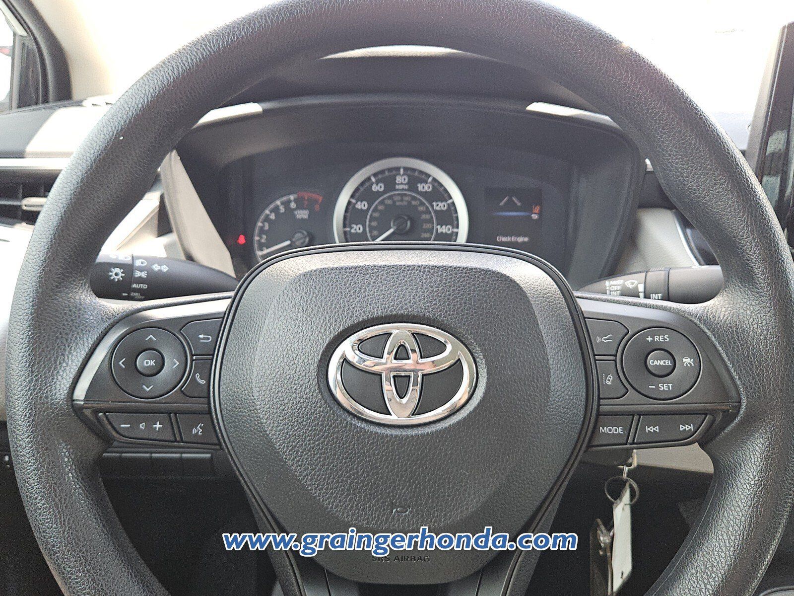 Used 2022 Toyota Corolla LE FWD image 18