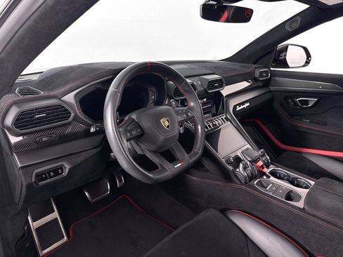 Used 2023 Lamborghini Urus Performante AWD/4WD image 9