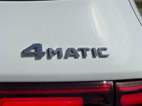 Used 2025 Mercedes-Benz GLB 250 4MATIC image 6