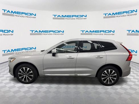Used 2023 Volvo XC60 B5 Plus FWD image 2