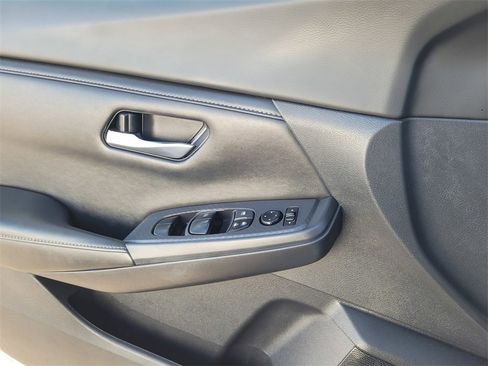 Used 2022 Nissan Sentra SV image 24