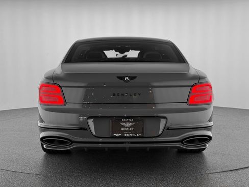 Used 2025 Bentley Flying Spur Plug-In Hybrid AWD/4WD image 5