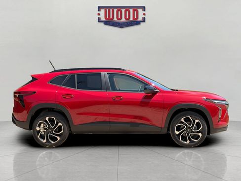 New 2026 Chevrolet Trax RS w/ Driver Confidence Package FWD image 2