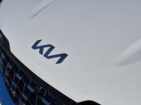 New 2026 Kia Carnival SX image 5