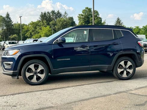 Used 2018 Jeep Compass Latitude w/ Popular Equipment Group AWD/4WD image 6