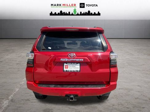 Certified 2021 Toyota 4Runner SR5 AWD/4WD image 4