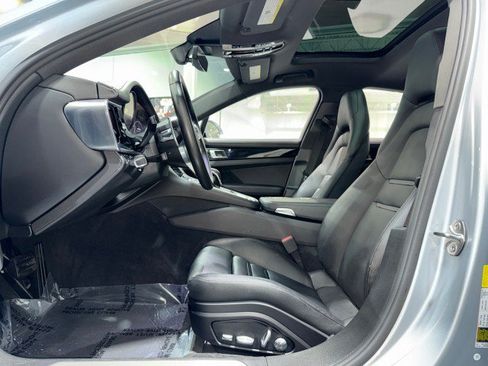 Used 2018 Porsche Panamera RWD image 51