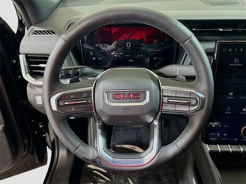 Used 2026 GMC Terrain Elevation w/ Elevation Premium Package image 9