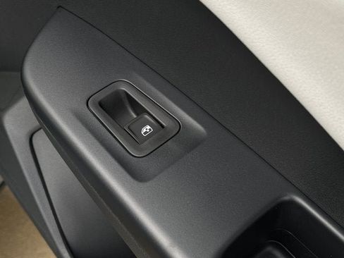 New 2026 Volkswagen Taos S image 19