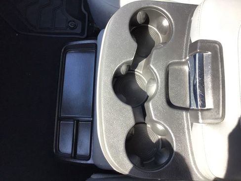 Used 2020 RAM 1500 Classic SLT RWD image 37