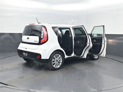 Used 2019 Kia Soul + image 39