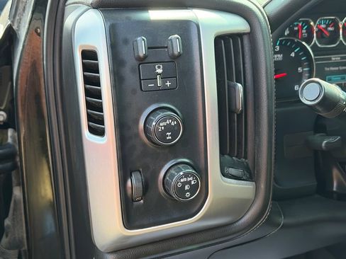 Used 2018 GMC Sierra 1500 SLT AWD/4WD image 19