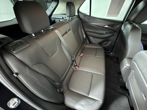 Certified 2025 Buick Encore GX Sport Touring w/ Advanced Technology Package AWD/4WD image 35