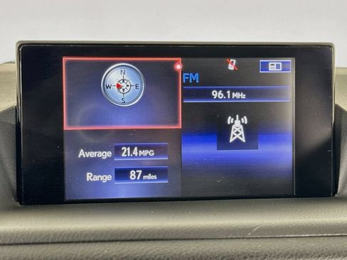 Used 2017 Lexus CT 200h FWD image 34