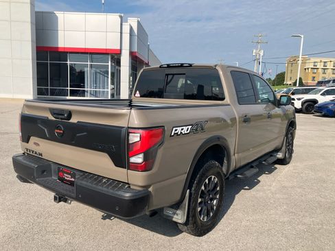 Used 2021 Nissan Titan PRO-4X w/ Pro-4x Convenience Package AWD/4WD image 7