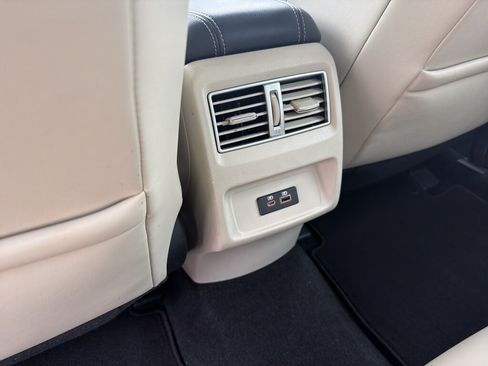 Used 2020 Nissan Maxima Platinum w/ Sport Mat Group FWD image 10