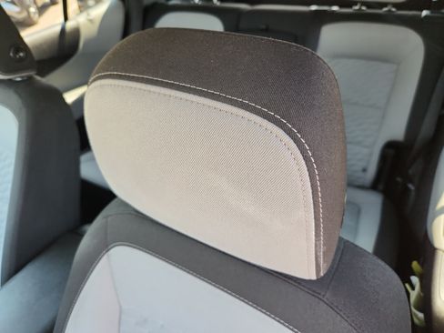Used 2020 Chevrolet Equinox LT FWD image 11