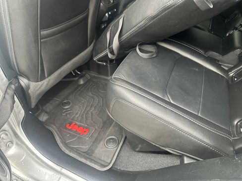 Used 2021 Jeep Gladiator Overland w/ Popular Equipment Package image 20