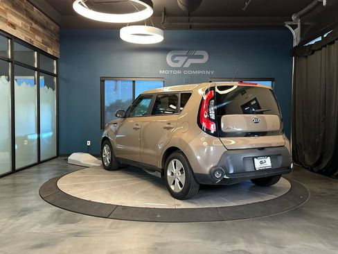 Used 2016 Kia Soul FWD image 5