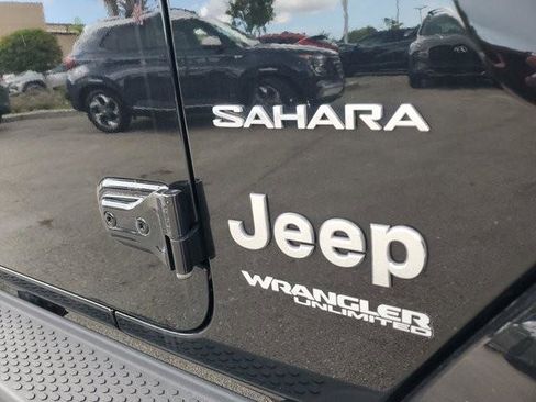 Used 2020 Jeep Wrangler Unlimited Sahara image 9