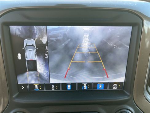 Certified 2022 Chevrolet Silverado 2500 High Country w/ Z71 Off-Road Package image 15