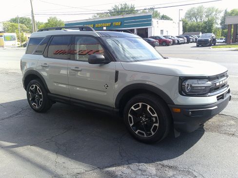 Used 2023 Ford Bronco Sport Outer Banks w/ Tech Package AWD/4WD image 5