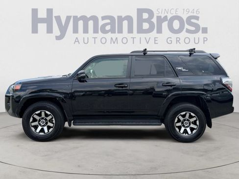 Used 2020 Toyota 4Runner TRD Off-Road Premium w/ Moonroof Package AWD/4WD image 6
