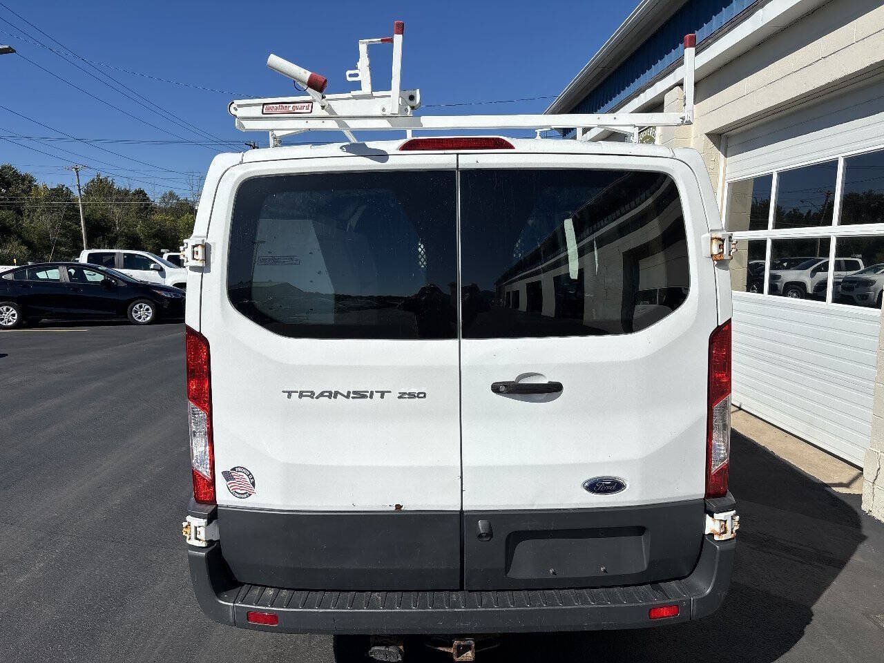 Used 2018 Ford Transit 250 130 Low Roof w/ Exterior Upgrade Package RWD image 7