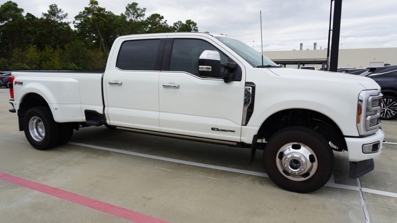 Used 2024 Ford F350 Platinum AWD/4WD image 4