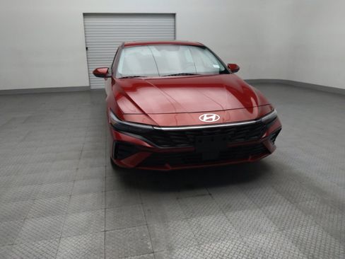 Used 2025 Hyundai Elantra SEL image 14