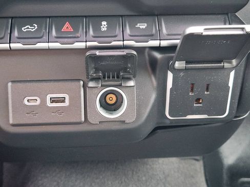 Used 2022 Chevrolet Silverado 1500 Custom RWD image 21