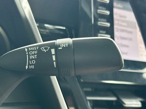 Used 2021 Toyota Camry SE image 30