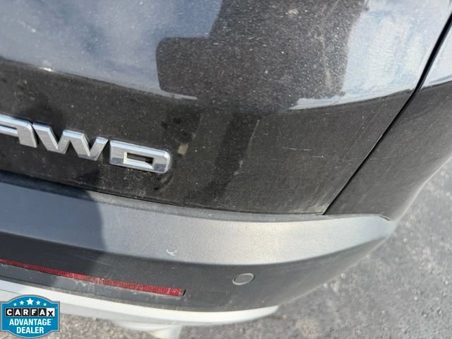 Used 2017 GMC Acadia SLT AWD/4WD image 13