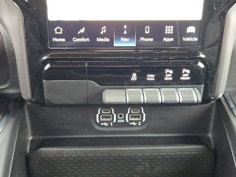 Used 2024 RAM 1500 Laramie AWD/4WD image 20