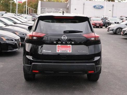 Certified 2024 Nissan Rogue SV image 33