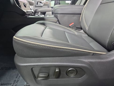 New 2026 GMC Yukon Elevation w/ Elevation Premium Package image 33