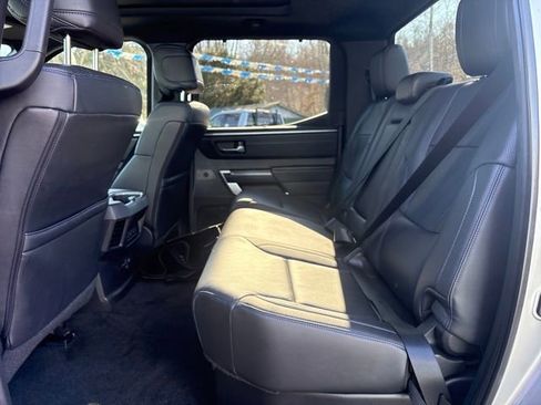 Used 2024 Toyota Tundra Platinum AWD/4WD image 6