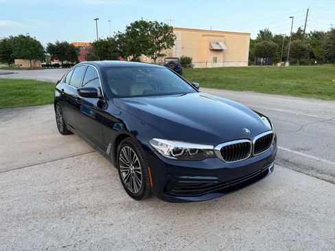 Used 2019 BMW 540i w/ Luxury Seating Package RWD image 4
