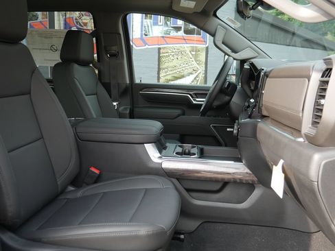 New 2026 Chevrolet Silverado 2500 LTZ w/ LTZ Plus Package AWD/4WD image 13