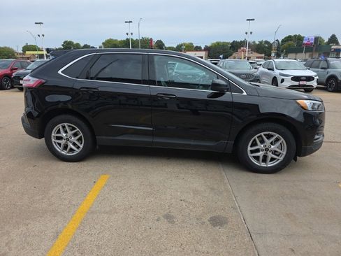 Used 2024 Ford Edge SEL image 4