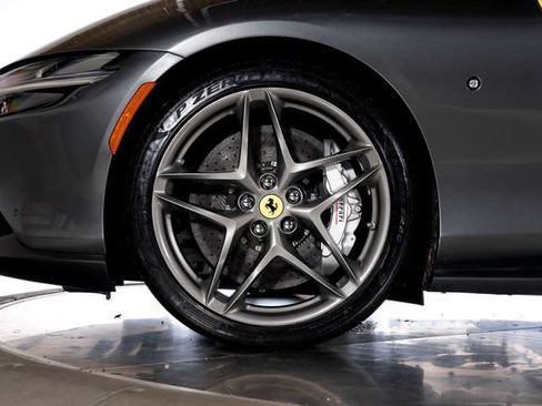 Used 2026 Ferrari Roma Spider RWD image 17