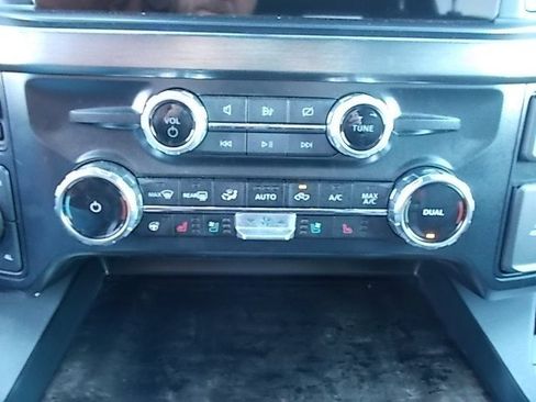 Used 2024 Ford F350 Lariat image 26