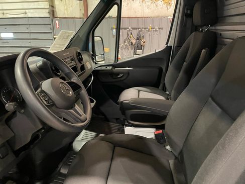 Used 2024 Mercedes-Benz Sprinter 3500 image 14